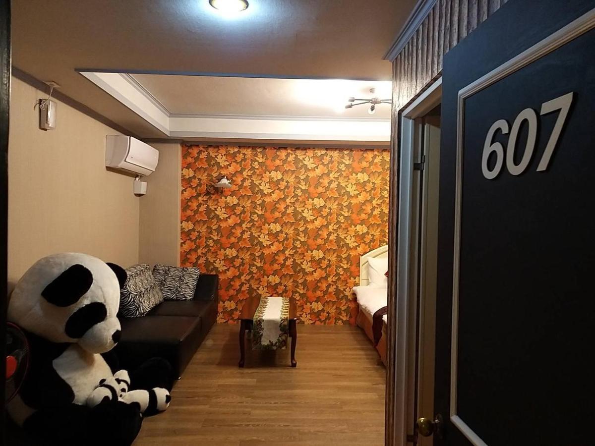 Guan Lun Hotel Hualien City Exterior photo