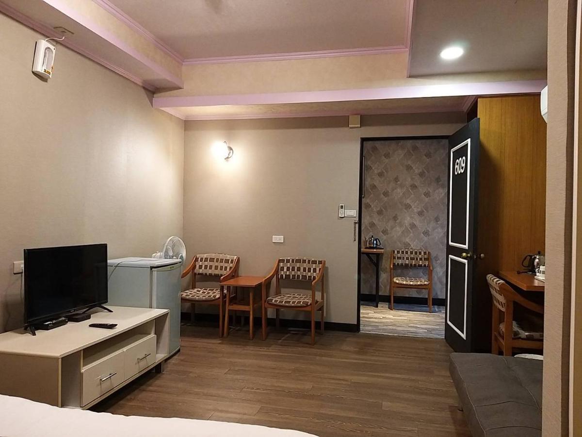 Guan Lun Hotel Hualien City Exterior photo