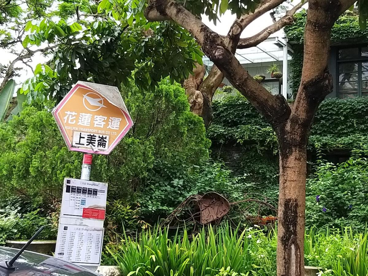 Guan Lun Hotel Hualien City Exterior photo